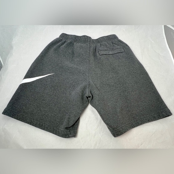 Lot of two Nike Sportswear Club Fleece shorts Size Medium - Picture 3 of 16
